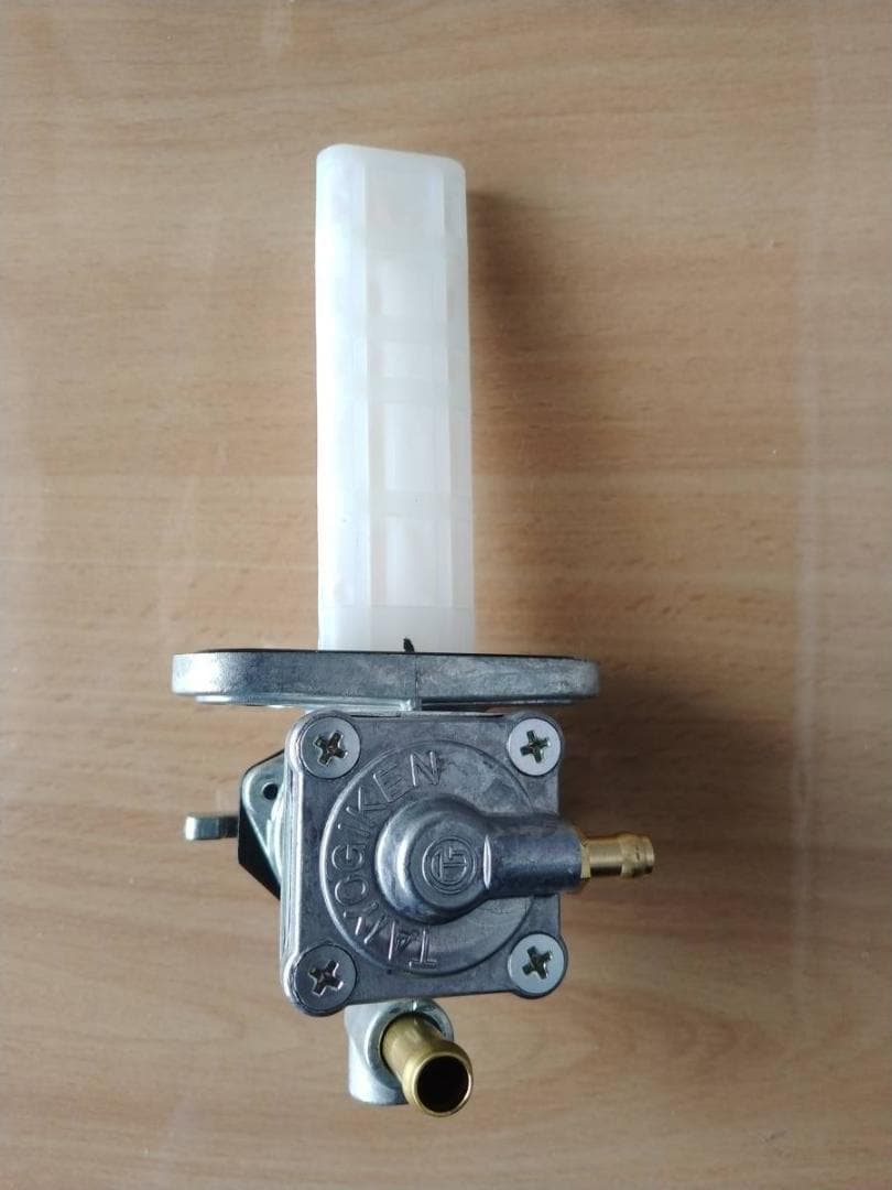 ☆　GPZ900R　純正　新品　フューエルコック　燃料コック　☆