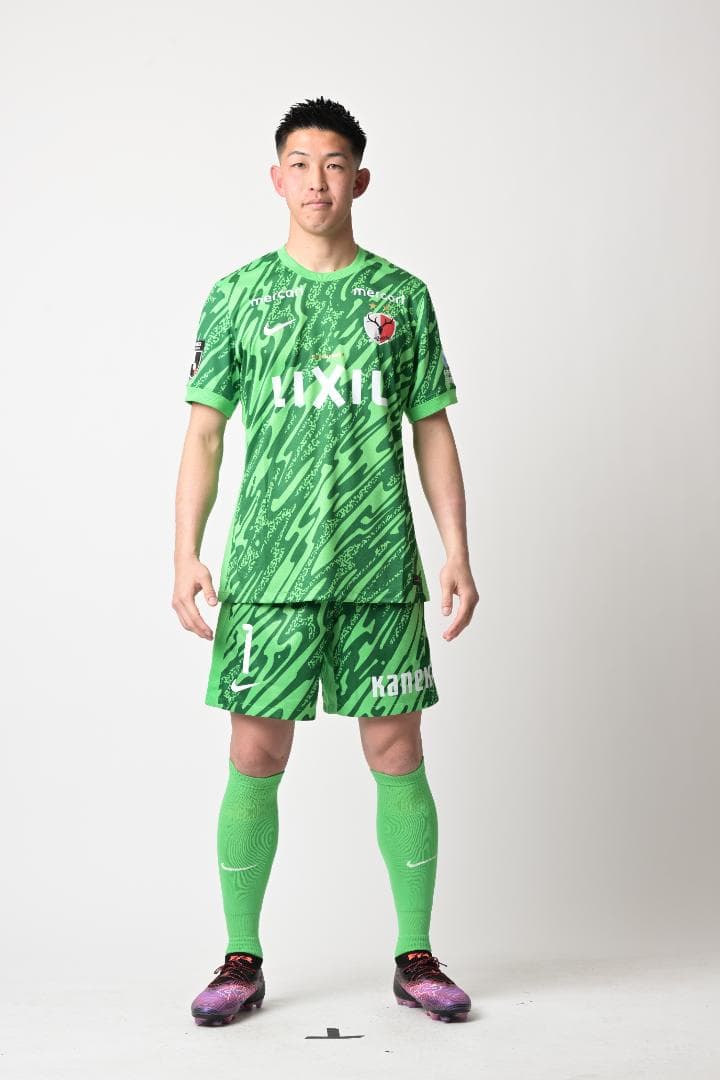 た*様 早川 友基選手のサイン入り「25Ｊ１リーグ優勝記念Tシャツ」