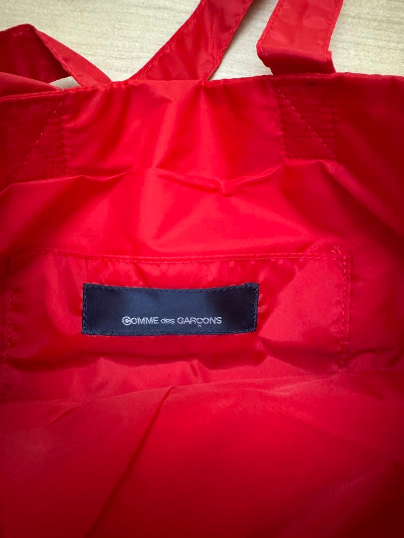 新品タグ付 コムデギャルソン ナイロン中綿トートバッグ 赤 レッド