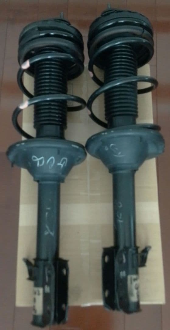 ② GC8インプレッサ　リア左右純正サスペンションキット（リビルト品）2本