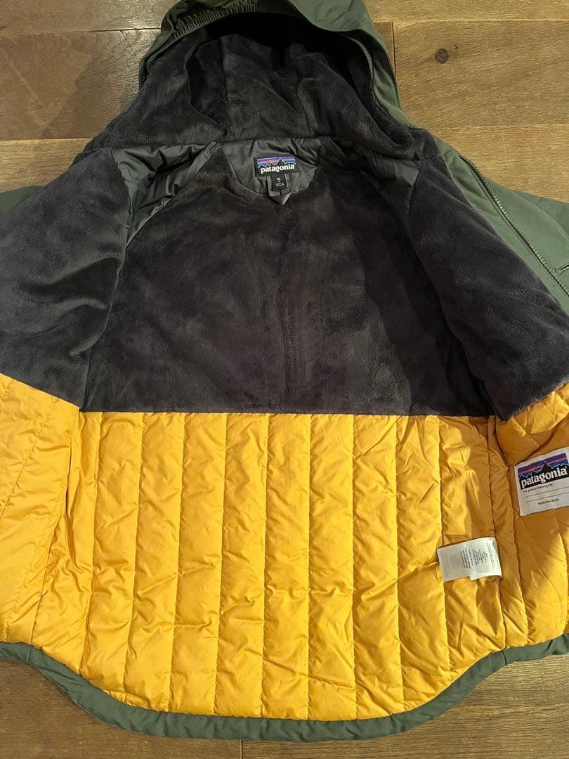patagonia XL ボーイズインサレーテッドイスマスジャケット