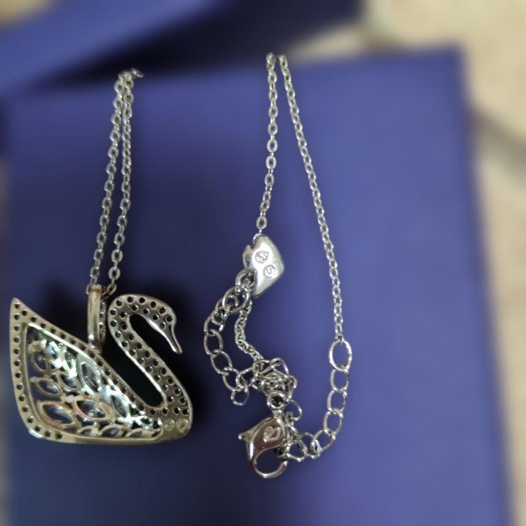 限界売切最終価格！スワロフスキー　ネックレス