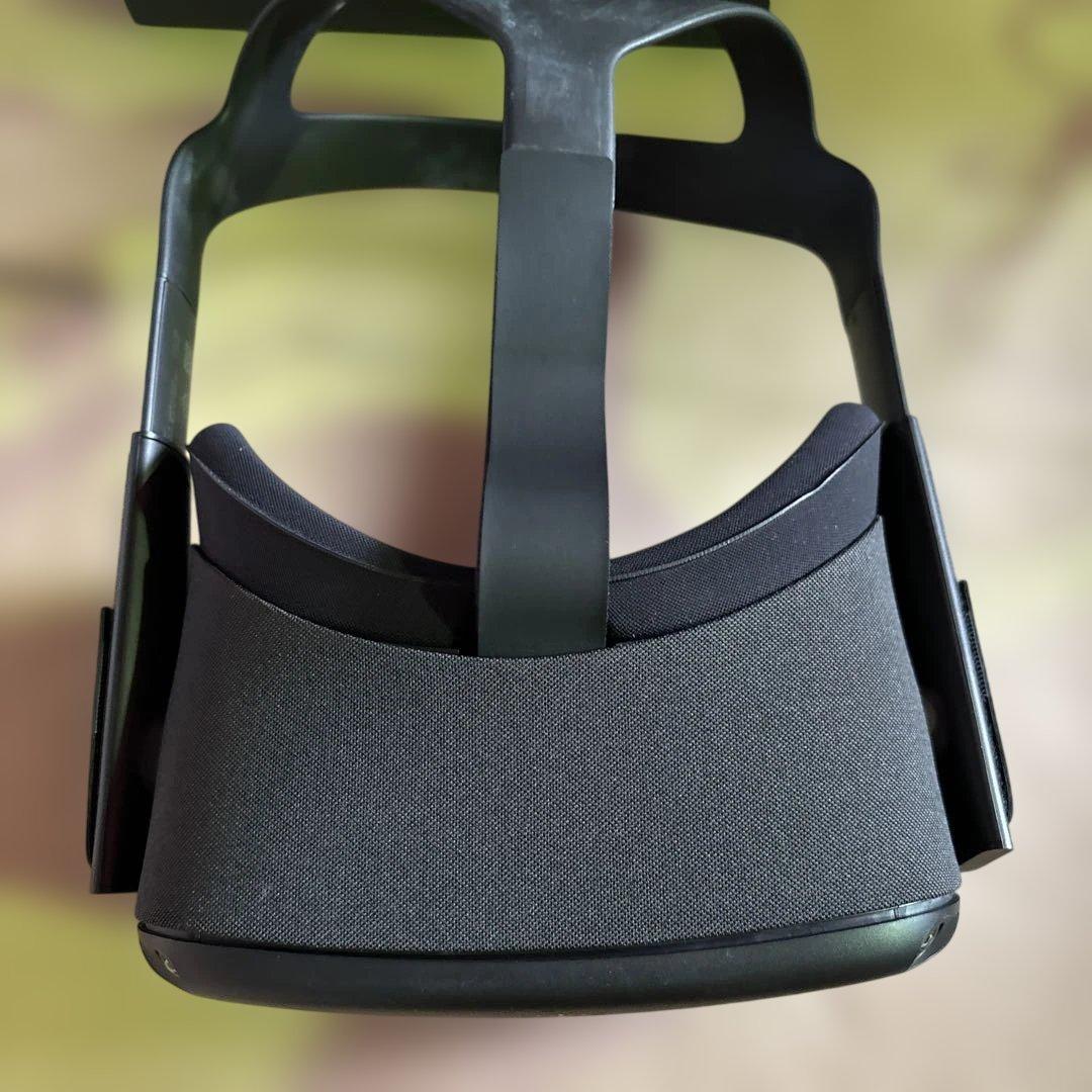 オキュラス クエスト  Quest 64GB VRヘッドセット