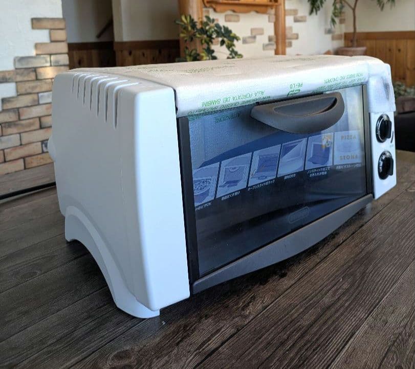 新品　デロンギ　コンベクションオーブン / ピザ&トースト EO1202J-W