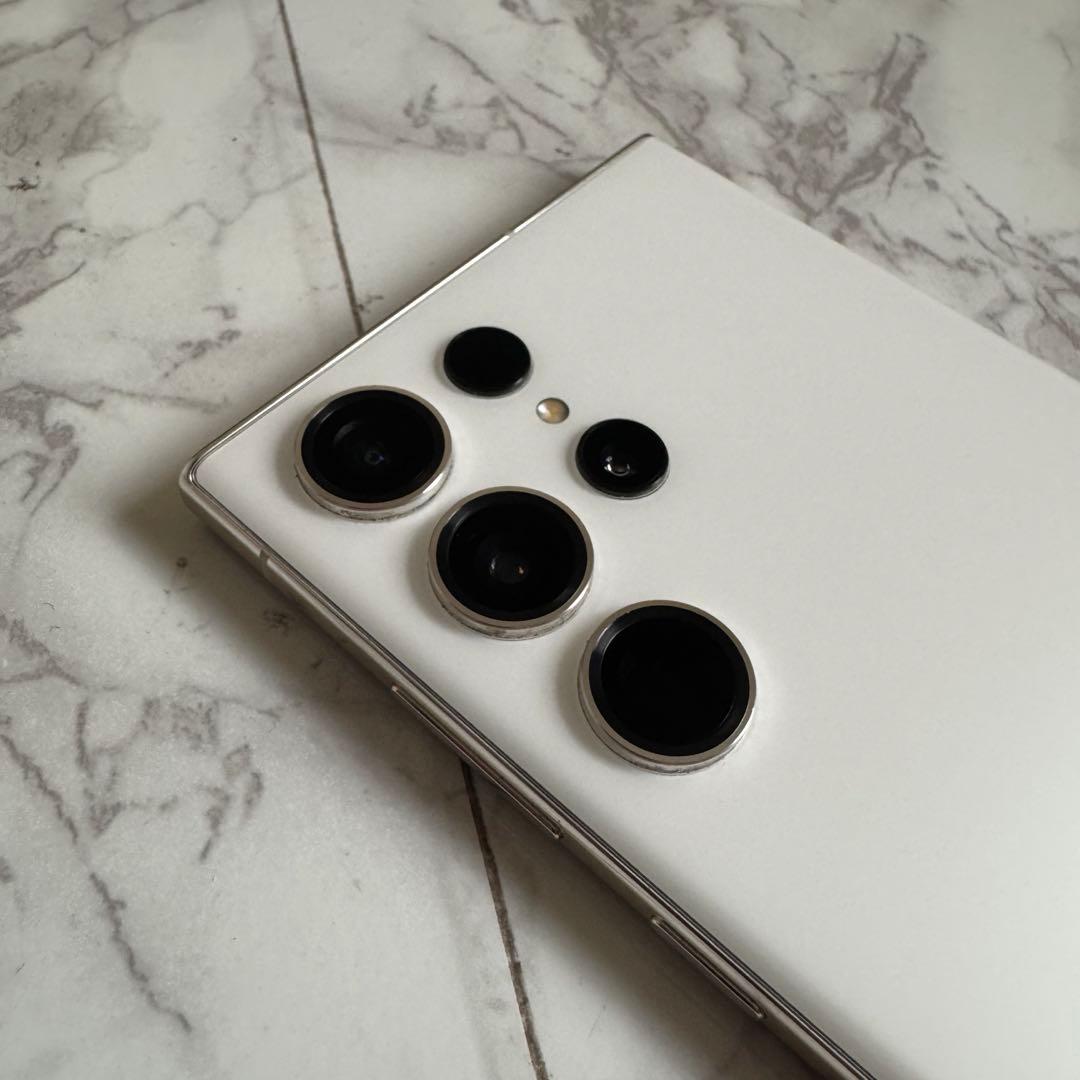 Samsung s23 ultra 香港盤　SIMフリー