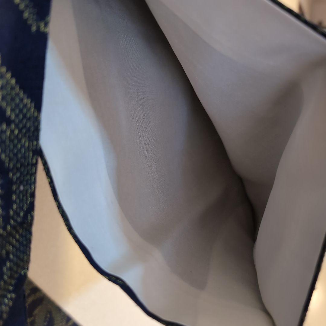 【三花】正絹　十日町紬　紺　薔薇　バラ　着物　リユース