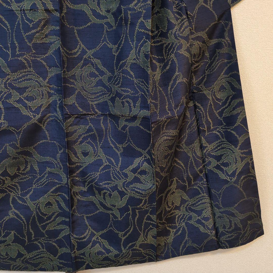 【三花】正絹　十日町紬　紺　薔薇　バラ　着物　リユース