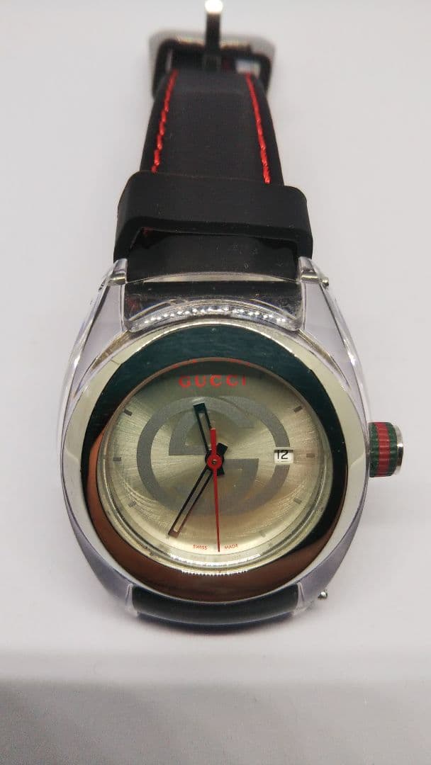 GUCCI シンク シルバー ブラック ラバーベルト 時計
