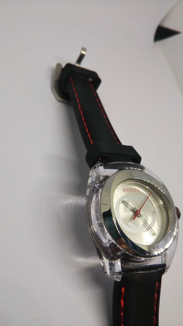 GUCCI シンク シルバー ブラック ラバーベルト 時計