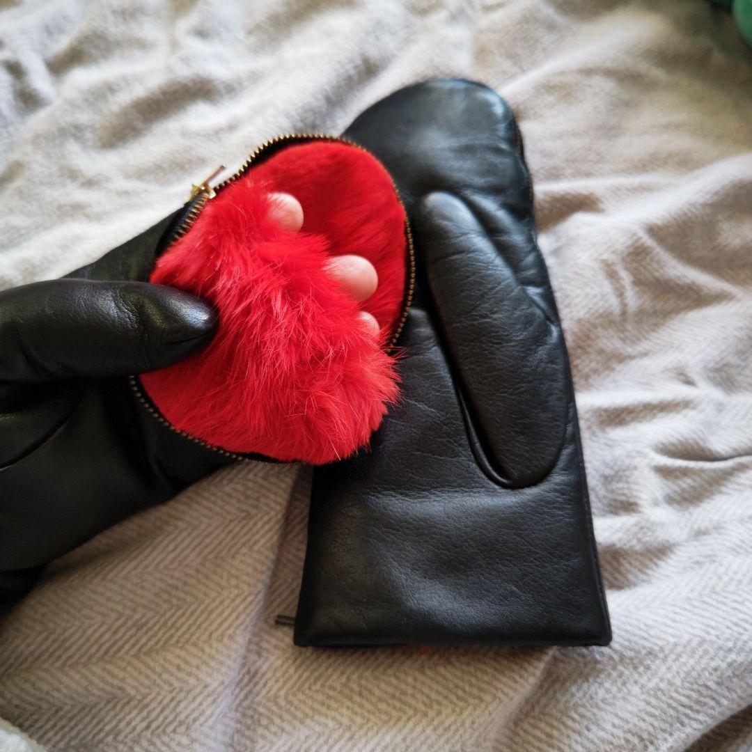 《LOVELESS》ブラックレザー手袋 ジッパー付き ファー付き