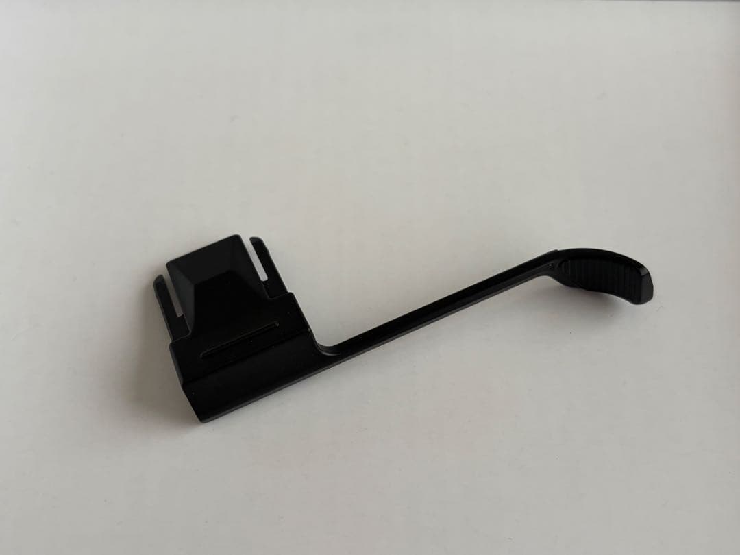 FUJIFILM X-E5 ブラック 室内試写のみ、サムグリップ付き。