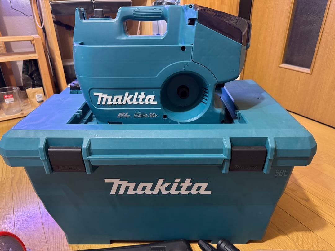 マキタ 充電式高圧洗浄機 MHW080DZK