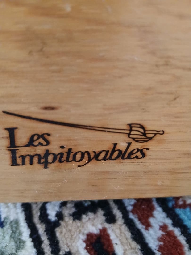 Les Impitoyables ワイングラスとシャンパングラス 2個セット