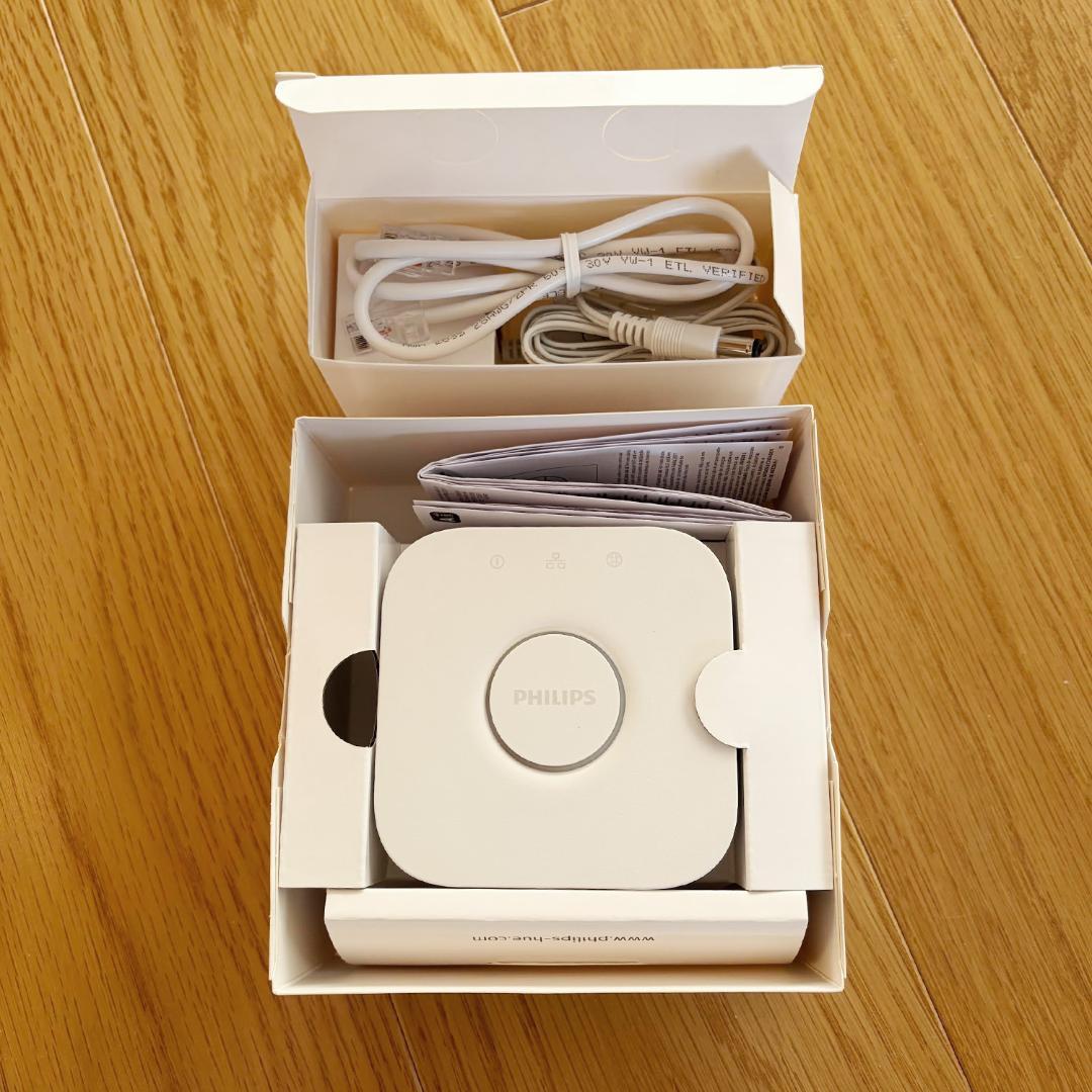 PHILIPS Hue ブリッジ + ライトバー2本
