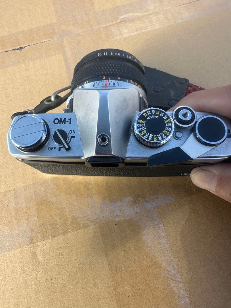 OLYMPUS OM-1 一眼レフカメラ 50mmレンズ付き