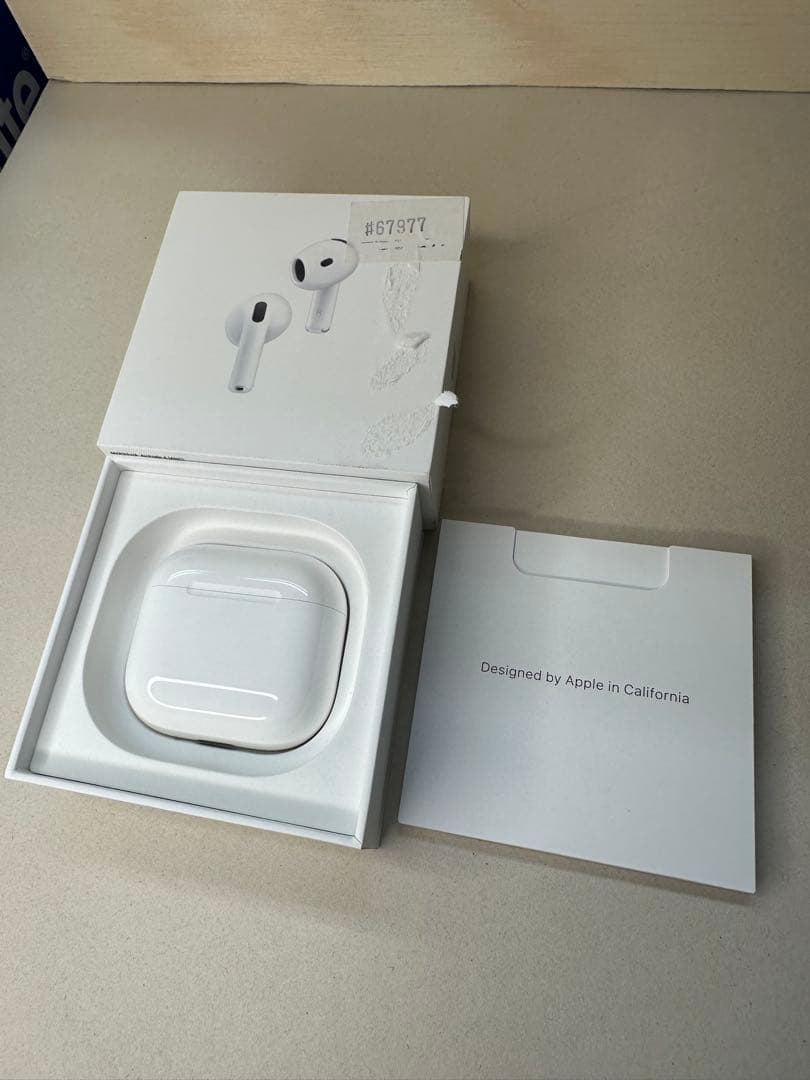 【極美品】AirPods 4 ANC搭載モデル MXP93J/A 9H2JX