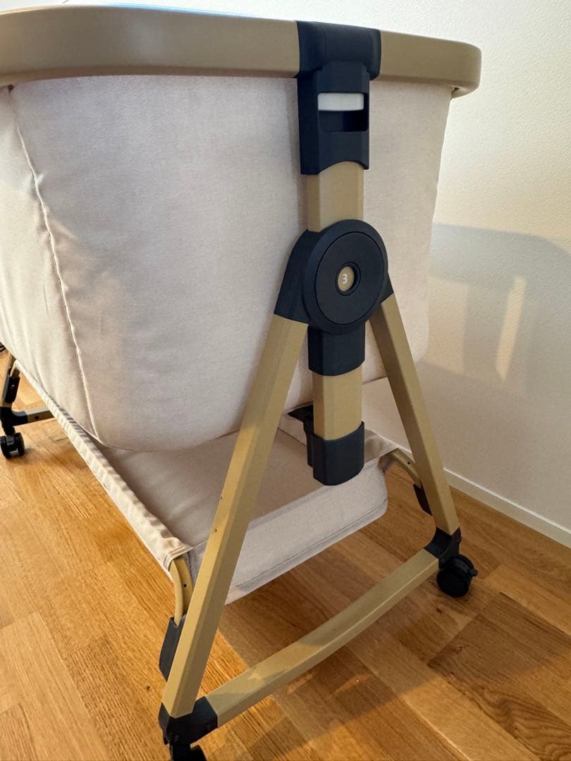 2024年版　HZDMJベージュ　ベビーベッド