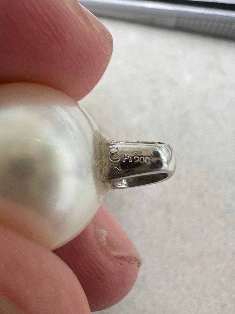 南洋白蝶真珠パールペンダントトップ　13.8mm ホワイトカラー　Pt900製