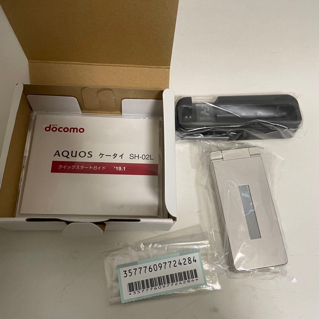 新品 AQUOS SH-02L ゴールドモデル 本体