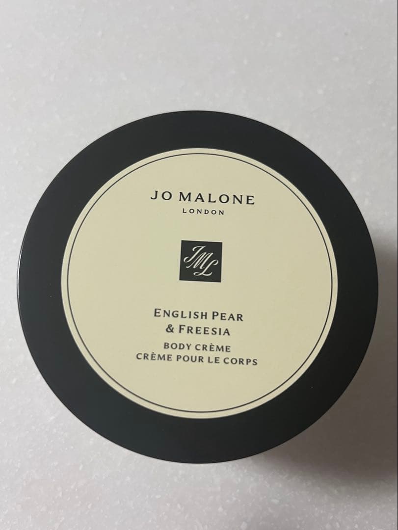 イングリッシュ ペアー ＆ フリージア ボディ クレーム
