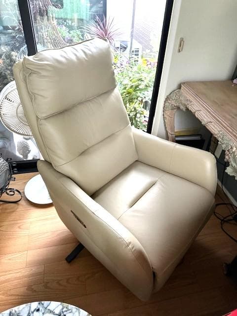 【送料12000円出品者負担】ニトリ 電動本革リクライニングチェア LE01
