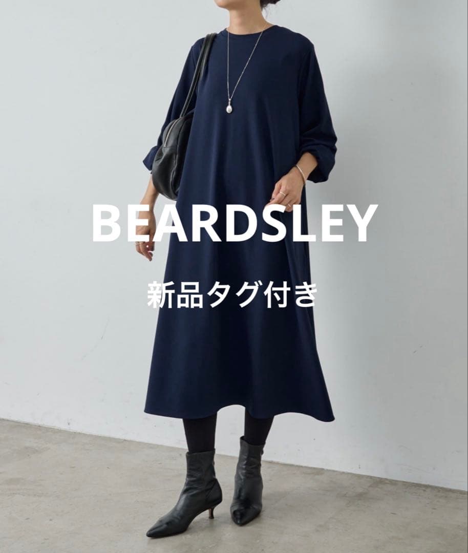 新品タグ付　ビアズリー Tワンピース　ネイビー　完売品　再お値下げ