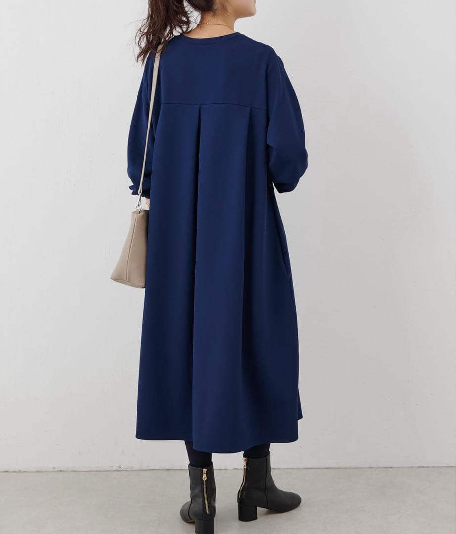 新品タグ付　ビアズリー Tワンピース　ネイビー　完売品　再お値下げ