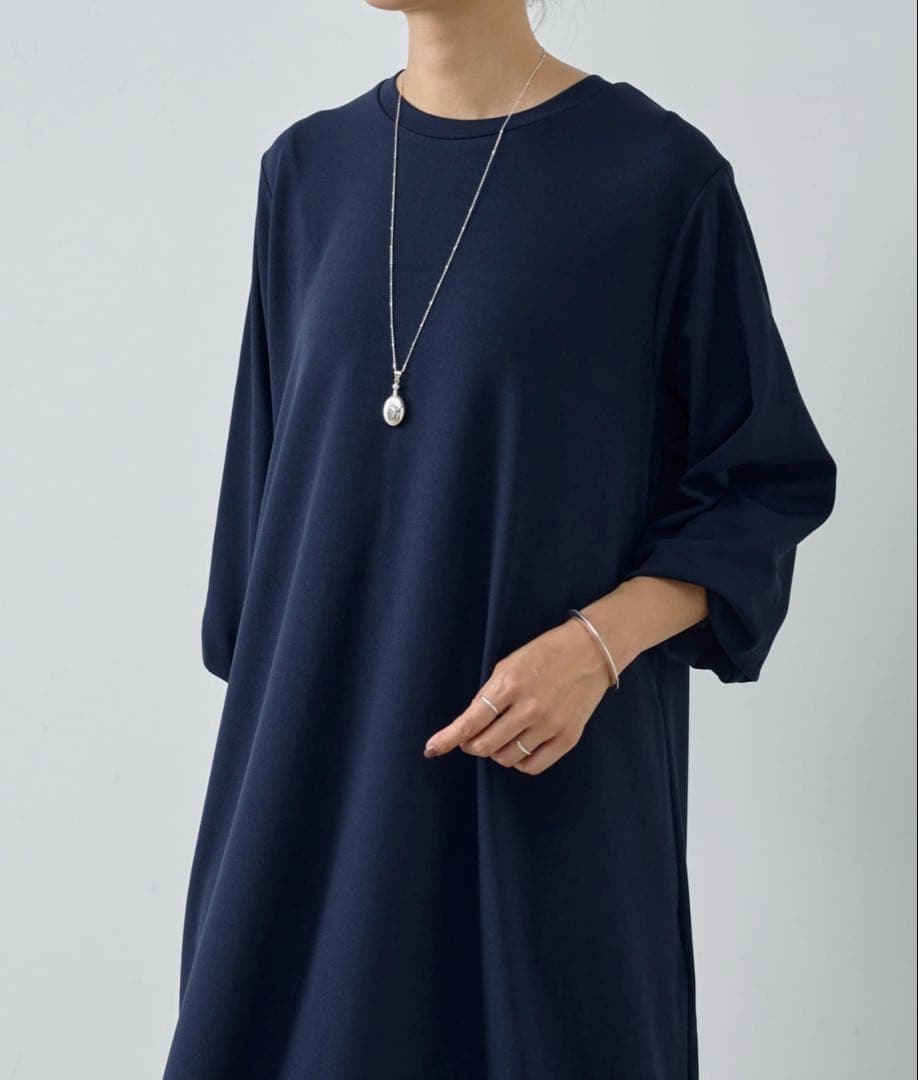 新品タグ付　ビアズリー Tワンピース　ネイビー　完売品　再お値下げ