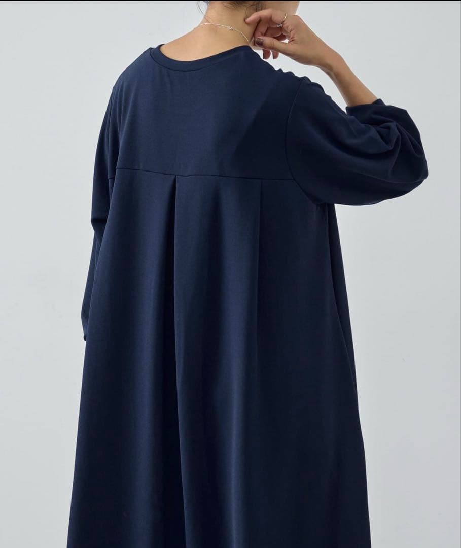 新品タグ付　ビアズリー Tワンピース　ネイビー　完売品　再お値下げ