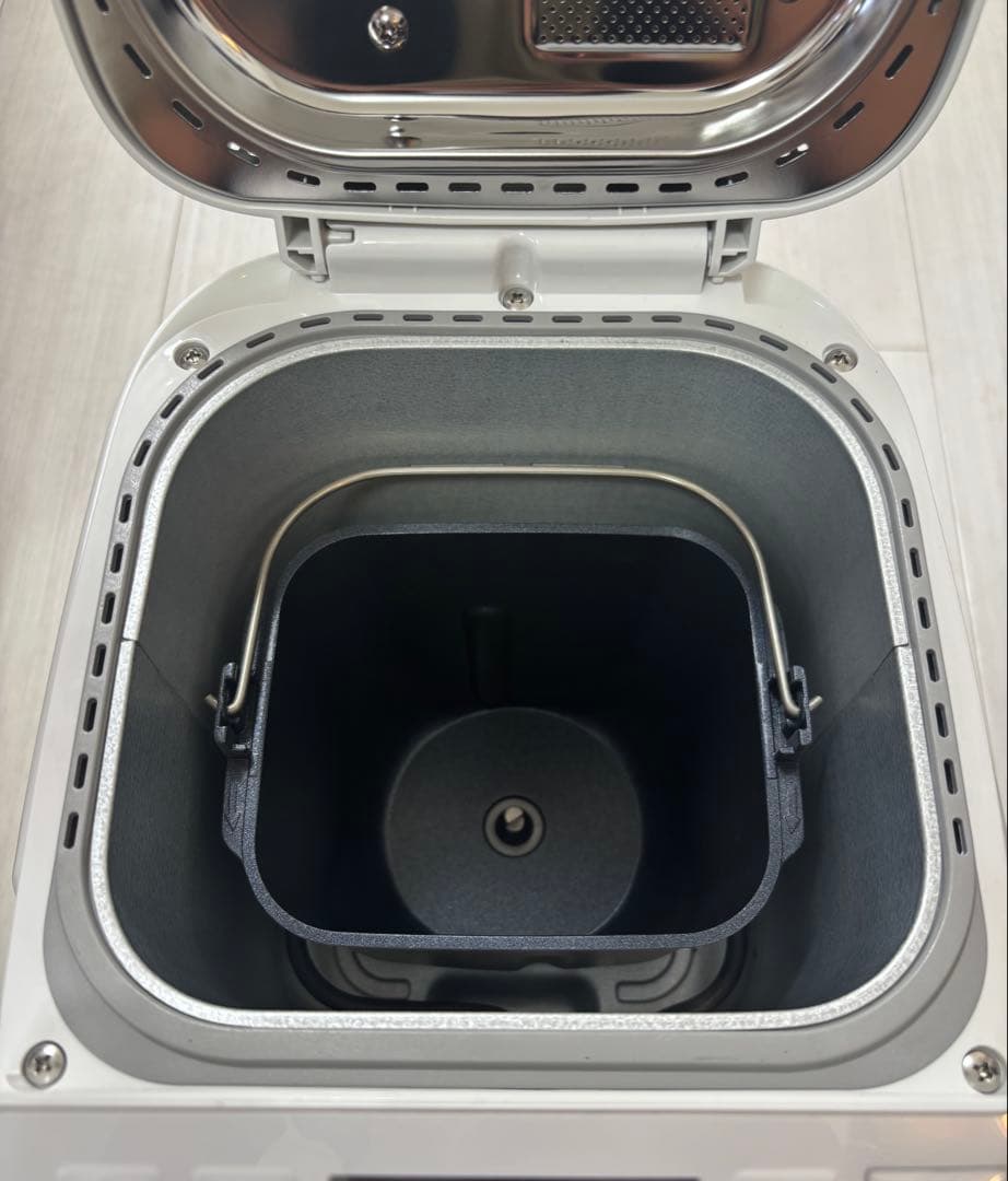 【美品】Panasonic ホームベーカリー SD-MT4 2022年製