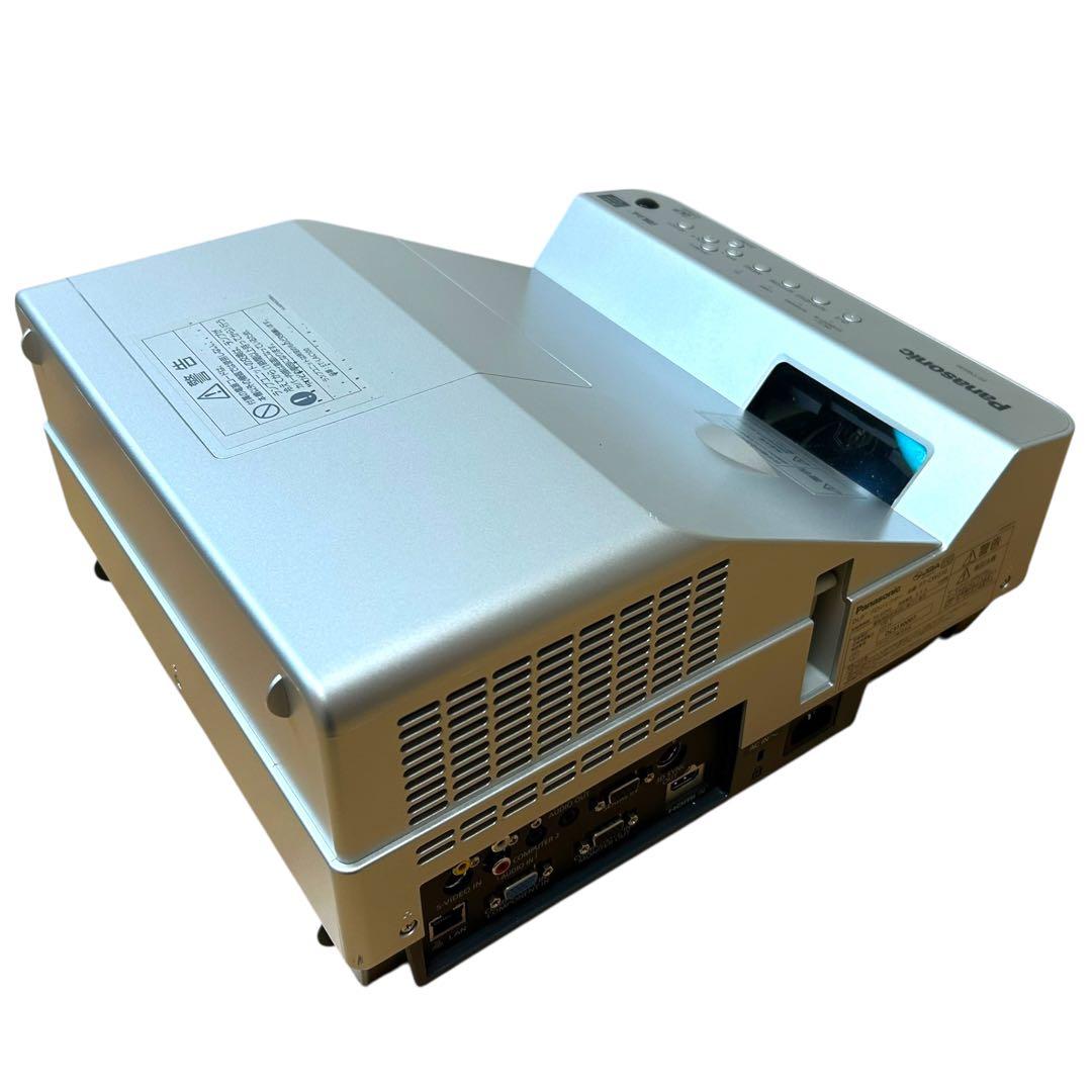 Panasonic 業務用 超短焦点 プロジェクター DLP PT-CW230