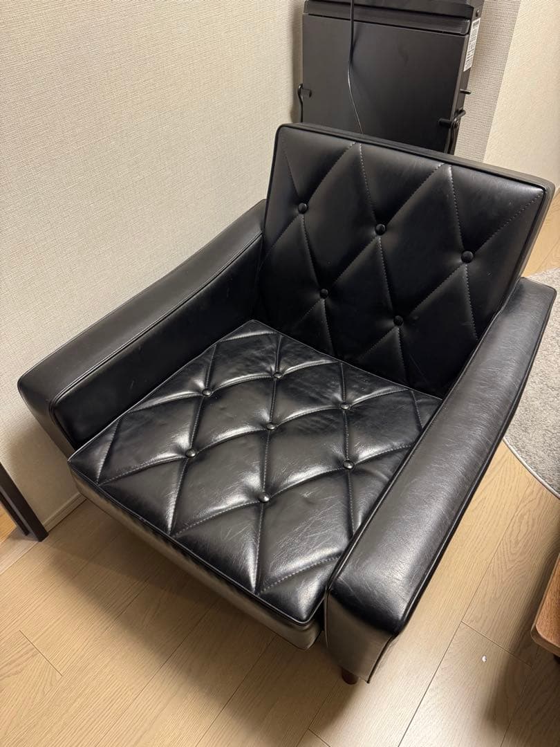 【カリモク】 ロビーチェア　 1人掛け　ソファ 黒 定価75,130円