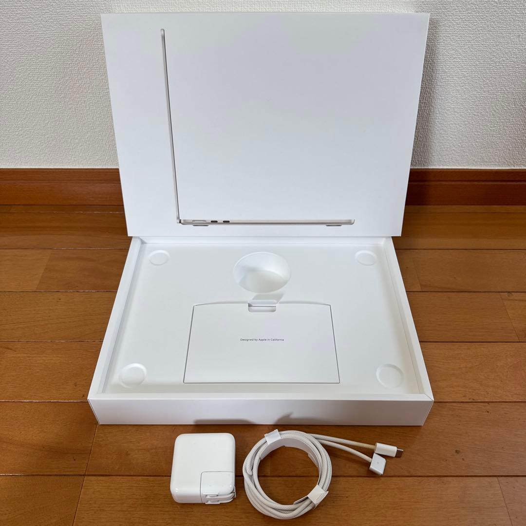 MacBook Air M2 16GB/256GB スターライト