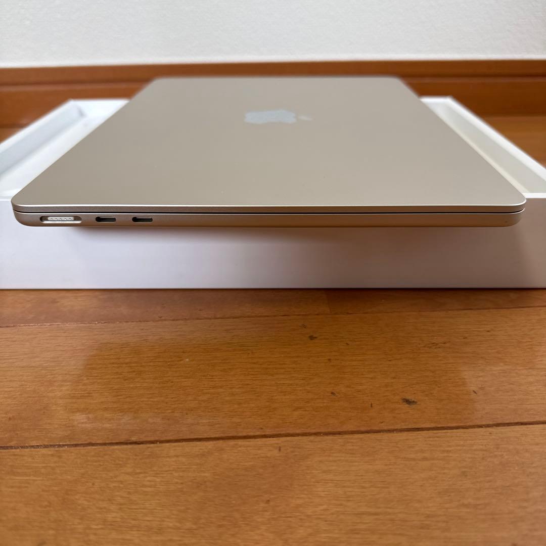 MacBook Air M2 16GB/256GB スターライト