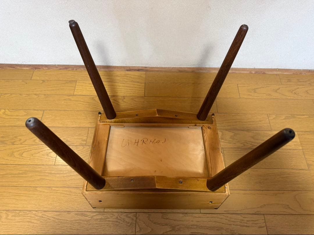 北欧ヴィンテージ（デンマーク）木製サイドチェスト