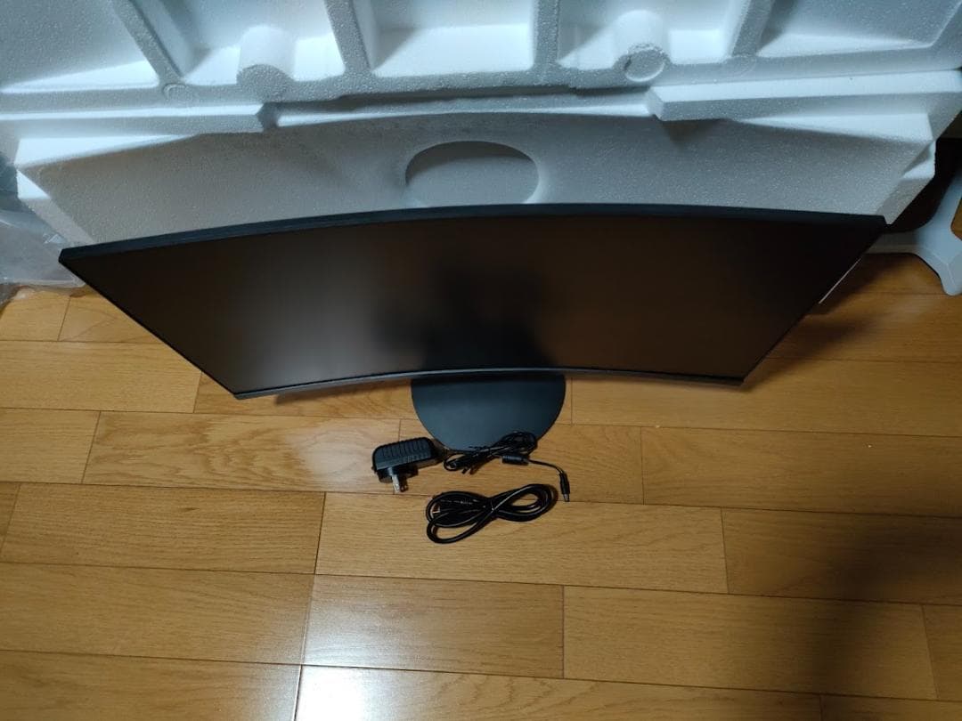 27インチ 湾曲モニター 23年5月購入 KOORUI フルHD