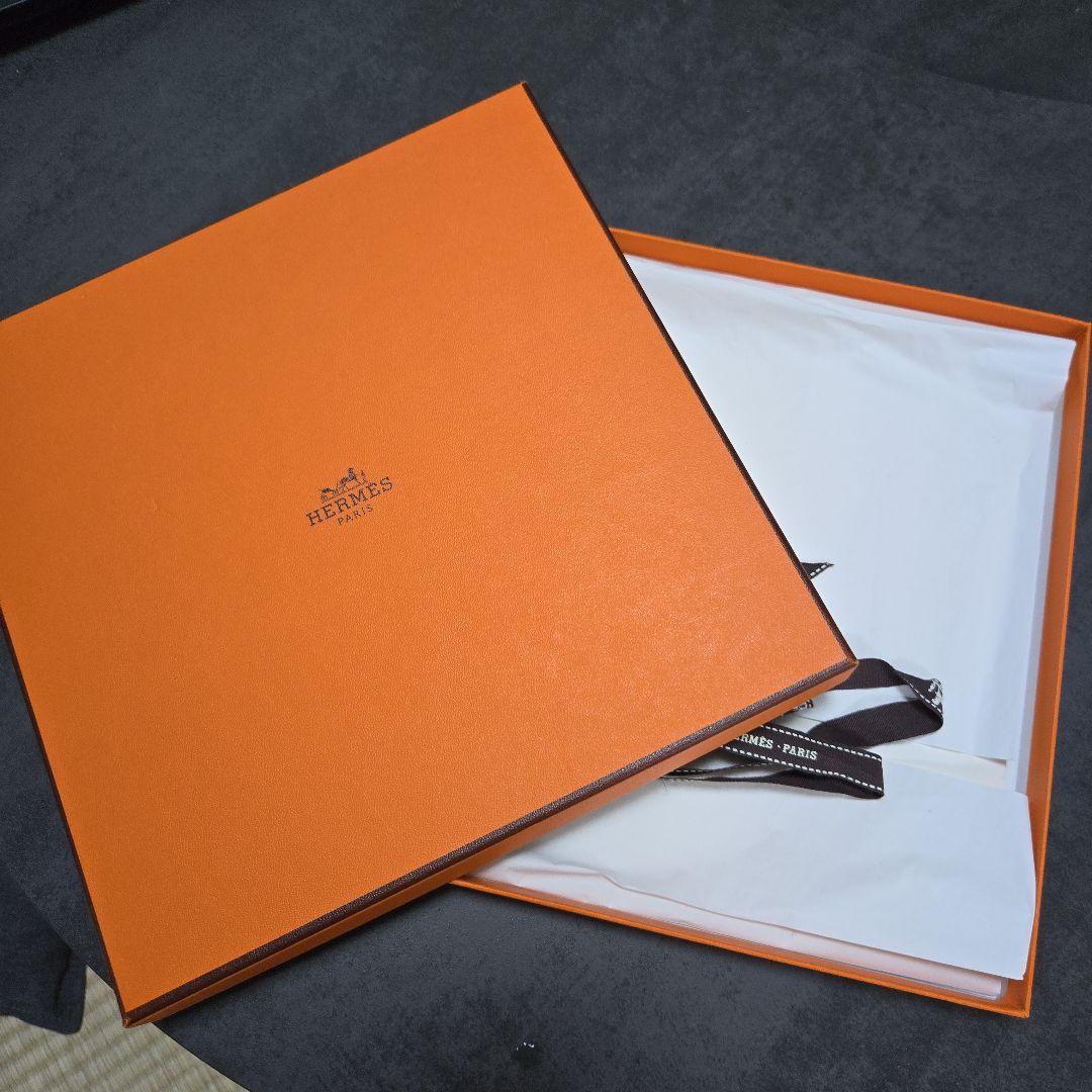 HERMES 86センチ×86センチ ストール