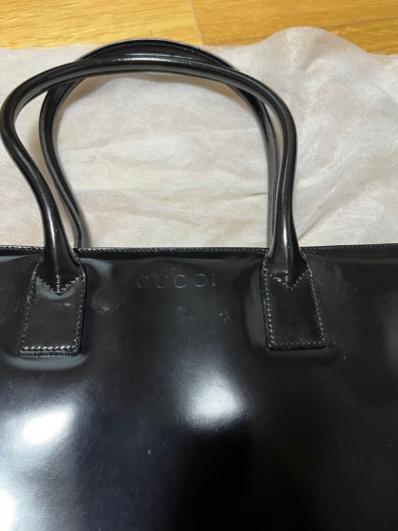 GUCCI 黒のバッグ