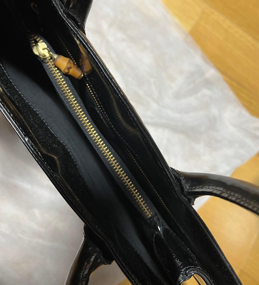 GUCCI 黒のバッグ