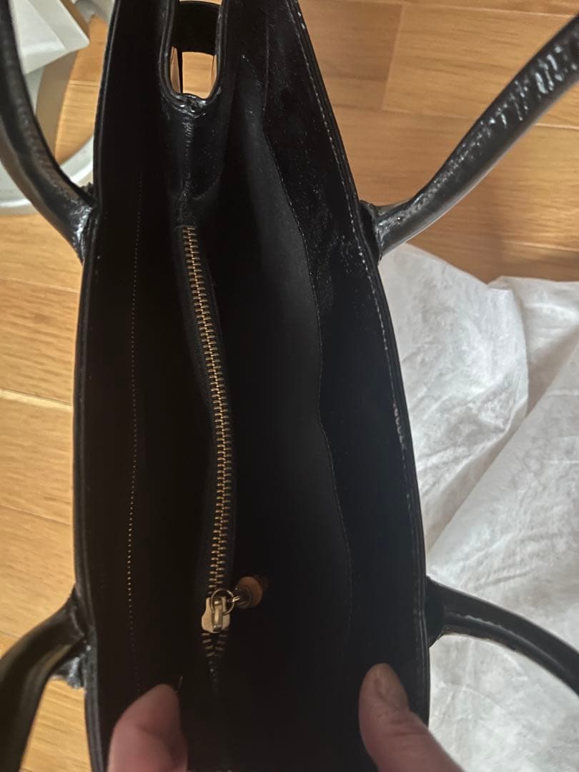 GUCCI 黒のバッグ