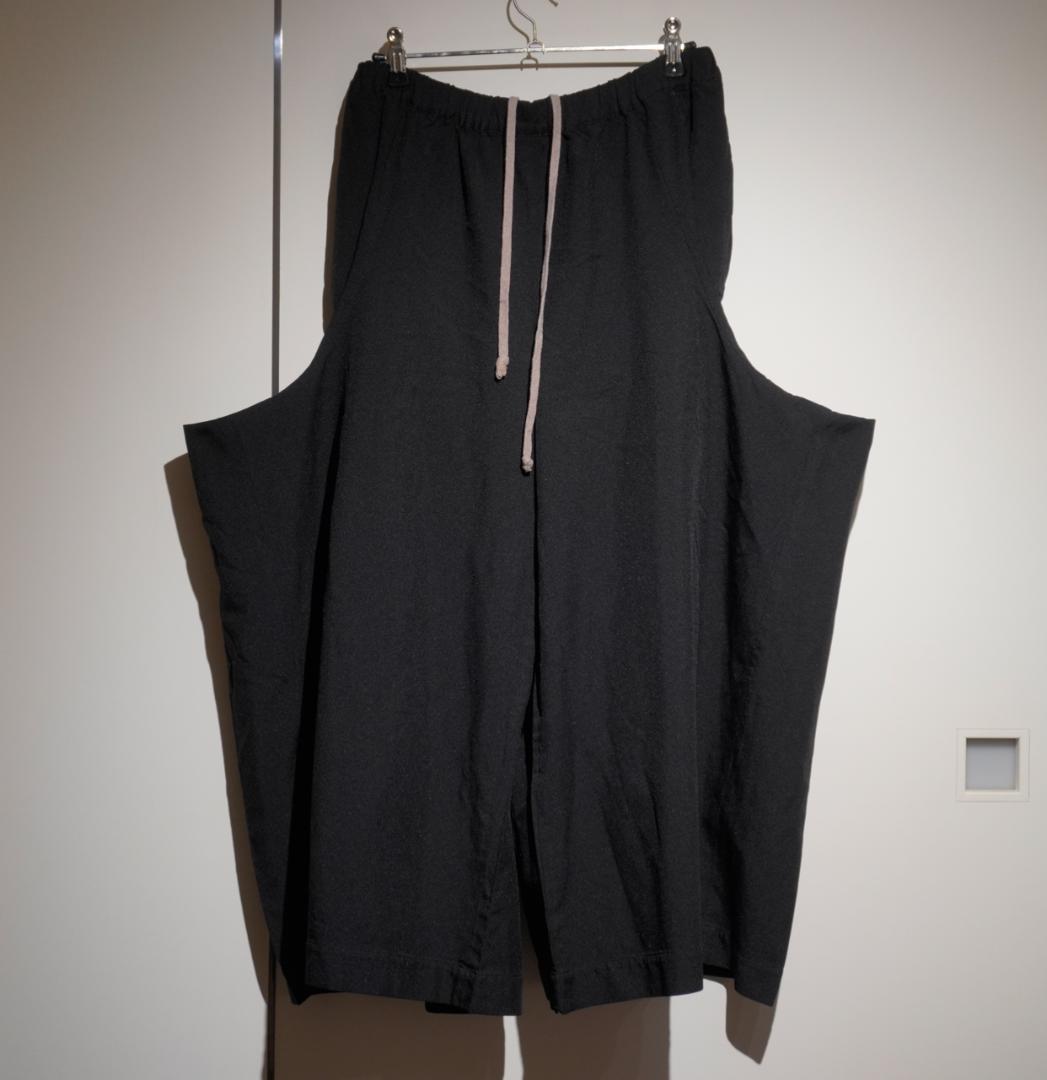 COMME des GARÇONS ポリ縮４本足　袴パンツ