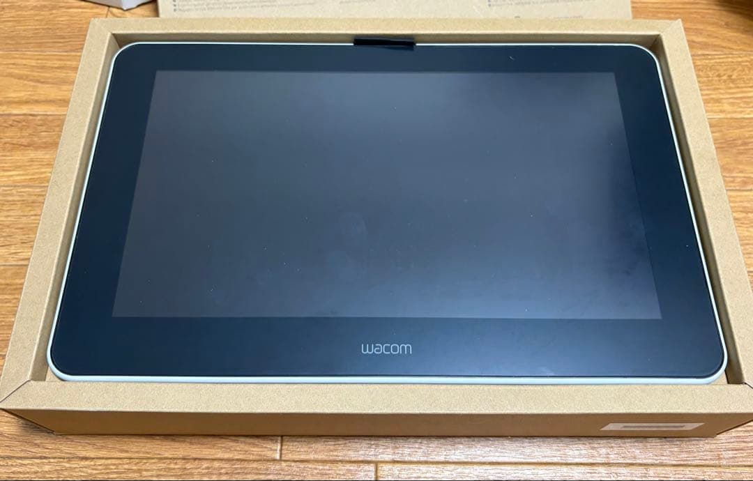 Wacom one 13.3インチ液晶ペンタブレット