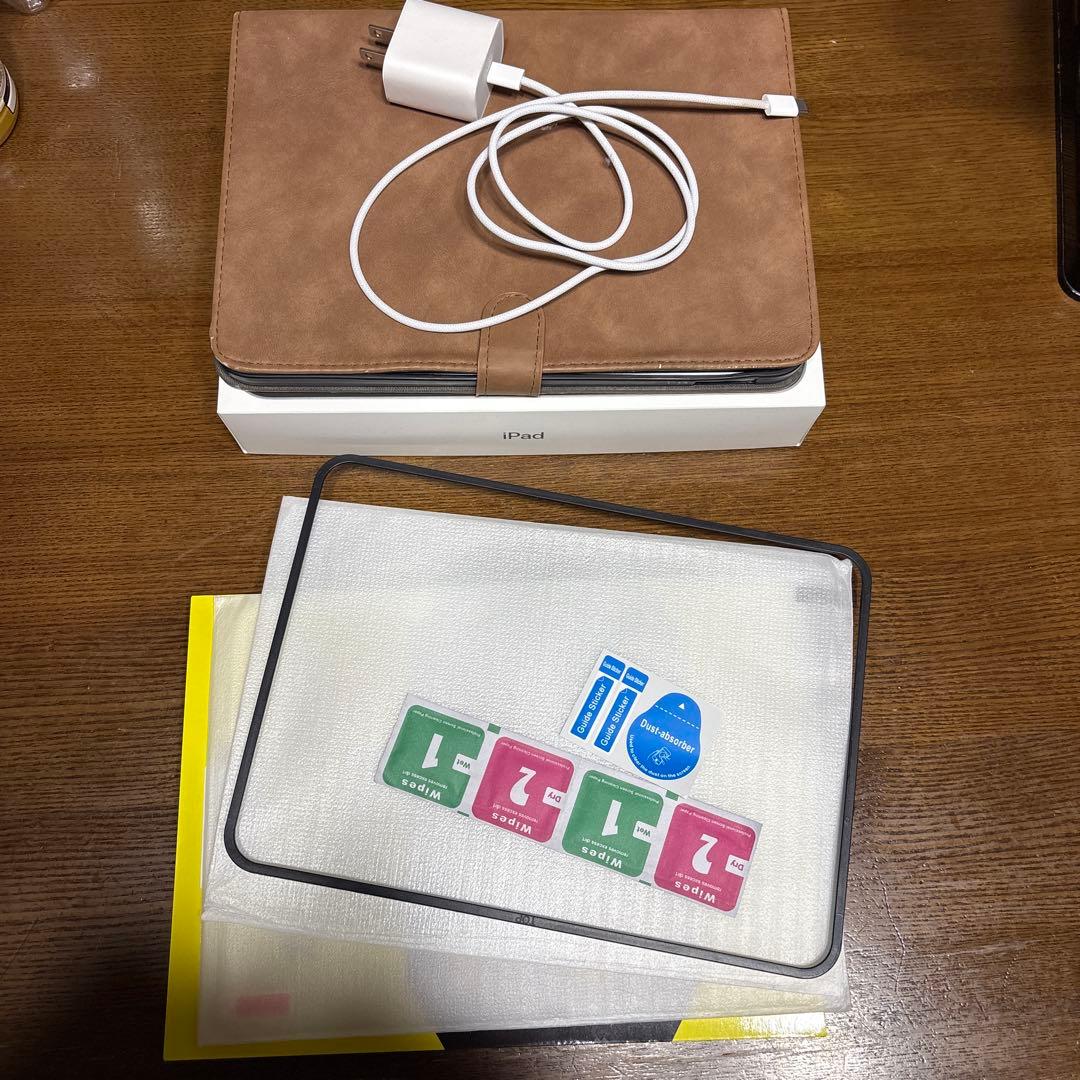 iPad 11世代a16 128GB Wi-Fi 本体ケース、保護フィルム付き