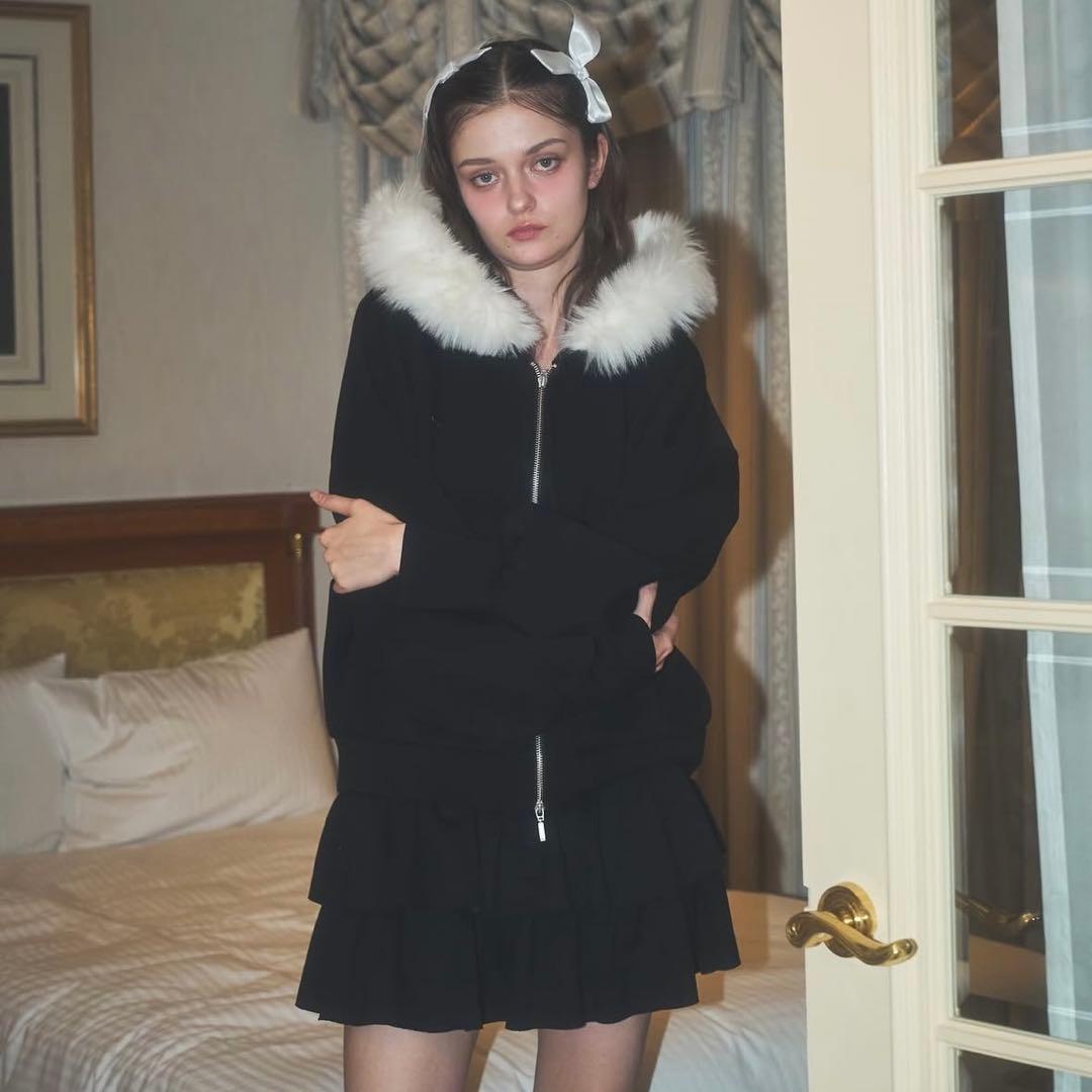 Lovilyn【初回即完】ファーフードもちっとボリュームパーカー ブラック