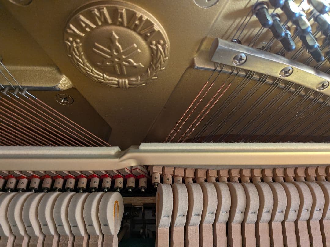 YAMAHA 鍵盤数88 黒ピアノ 椅子付き