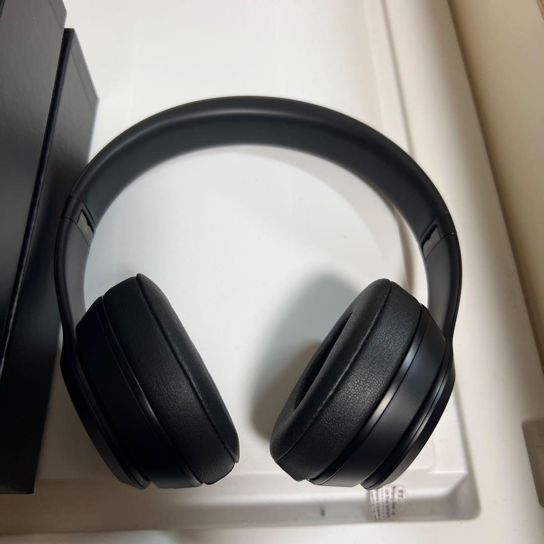 ヘッドホン BEATS SOLO3