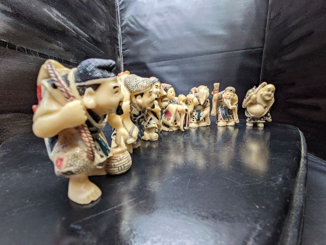 ☆b246、七福神 細密彫刻 時代物 東洋彫刻 縁起物 開運 置物 象牙風