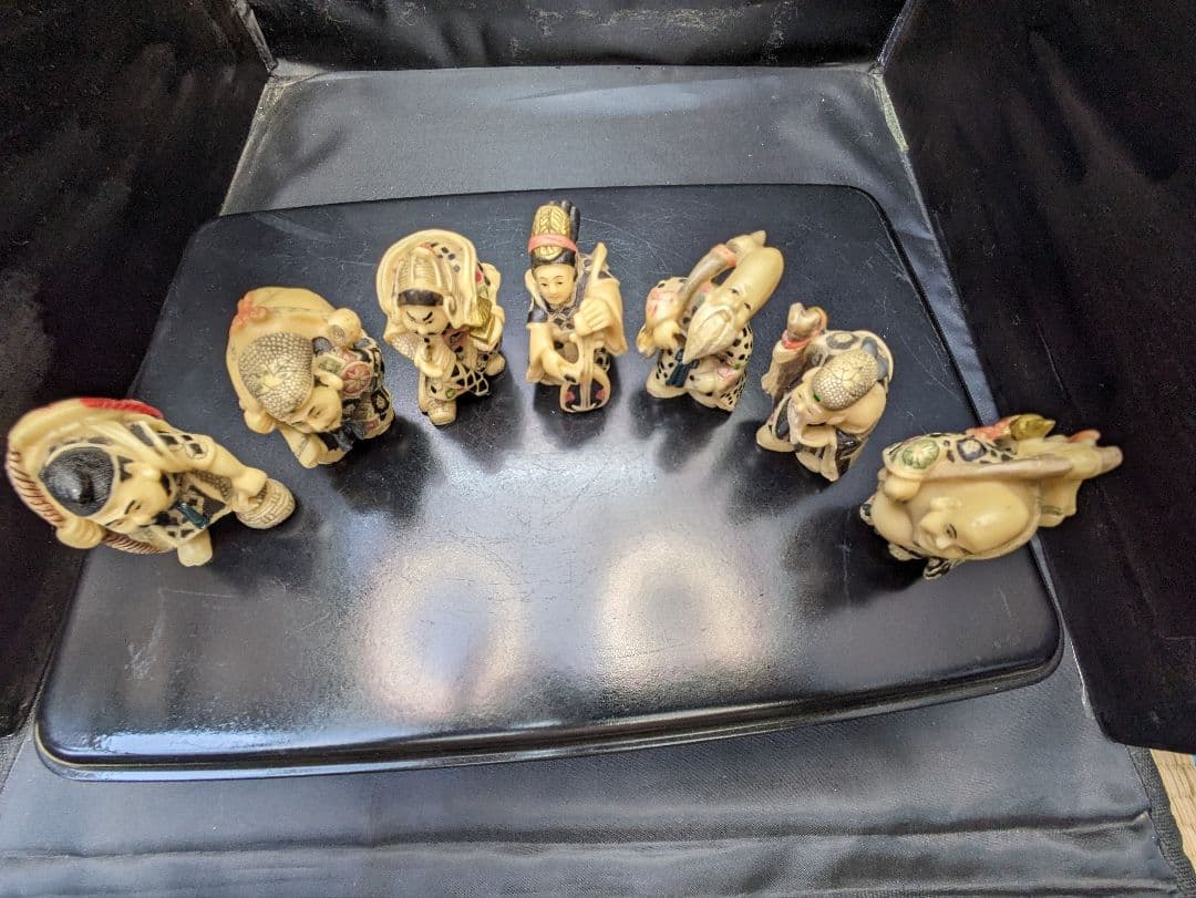 ☆b246、七福神 細密彫刻 時代物 東洋彫刻 縁起物 開運 置物 象牙風