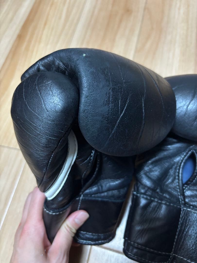 Winning ボクシンググローブ 8オンス　ブラック