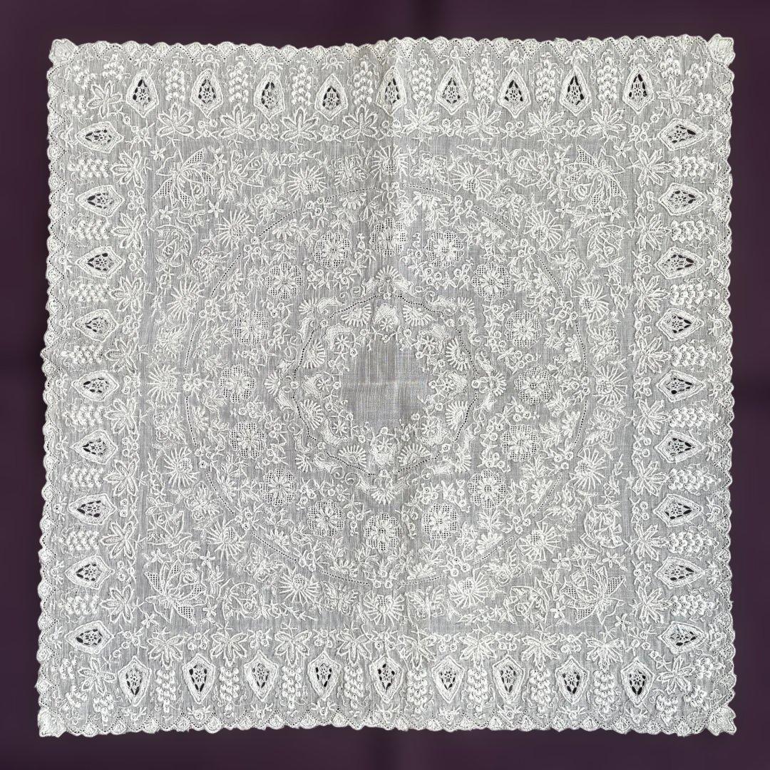 未使用　スワトウ　汕頭　手刺繍　ハンカチ　葡萄　蝶　ヴィンテージ